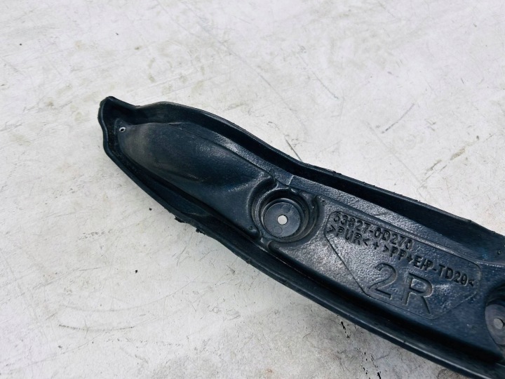 YARIS III LIFT REMPLISSAGE INSONORISATION PANNEAU GARDE-BOUE DROIT 53827-0D270