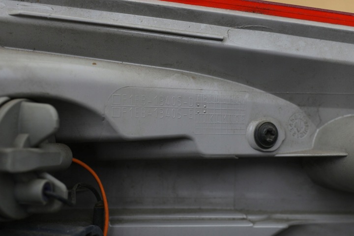 FORD FOCUS MK3 COMBI 15R. PHARE GAUCHE ARRIÈRE GAUCHE ARRIÈRE OE F1EB-13405-D