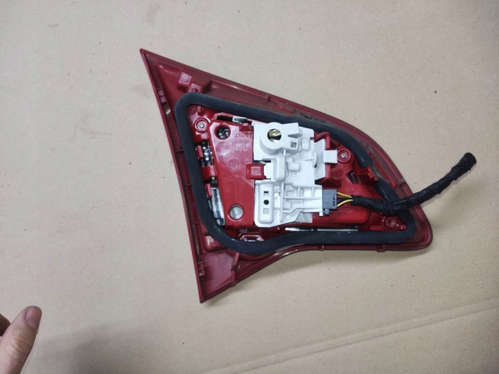 PHARE INSERT ARRIÈRE COUVERCLES DE COFFRE DROITE GAUCHE OPEL MERIVA B
