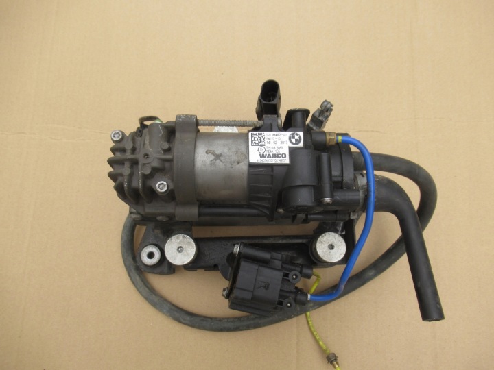 BMW G11 G12 COMPRESSEUR SUSPENSIONS 6884682