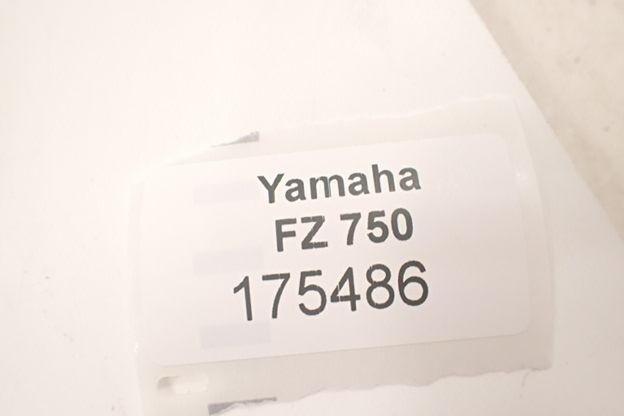 YAMAHA FZ 750 RÉSERVOIR CARBURANTS RÉSERVOIR