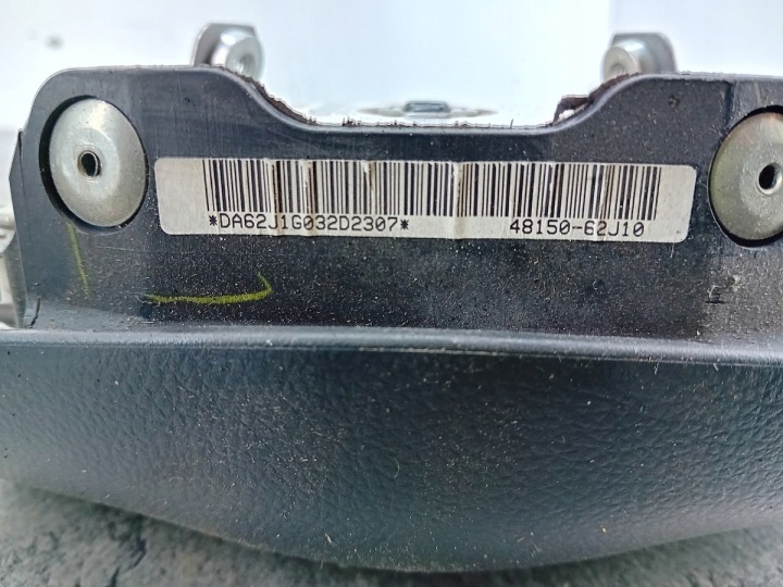VOLANT AVEC COUSSIN SUZUKI SWIFT IV GS131-05610 48150-62J10