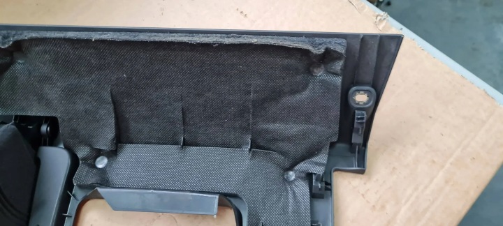 Q3 83A PROTECTION SOUS DIRECTION BOÎTE À GANTS 83B863075 EUROPE