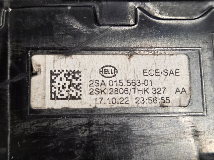 VOLVO C40 PHARE ARRIÈRE GAUCHE OU DROITE 32365670 32365671