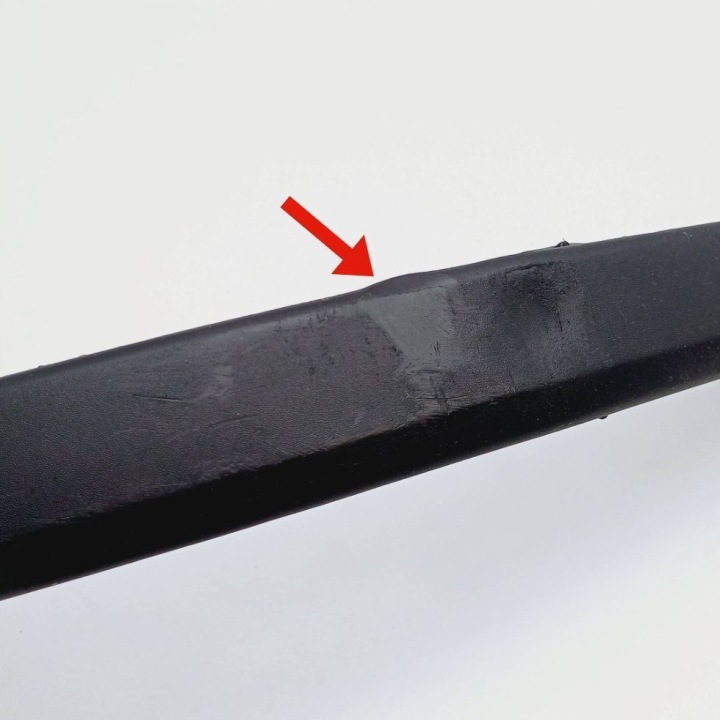 MOULURE PARE-CHOCS BOUCHON DROIT AVANT RENAULT LAGUNA II G000009684 NR69