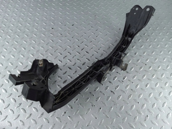 GLISSIÈRE PARE-CHOCS AVANT AVANT CÔTÉ DROITE SUBARU LEVORG 57707VA000