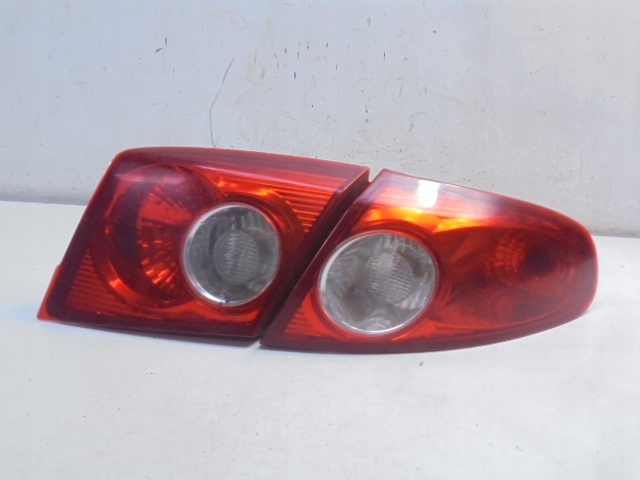 CHEVROLET LACETTI PHARE ARRIÈRE DROITE AVEC COUVERCLES DE COFFRE 5D 20-1193R 31-1199R