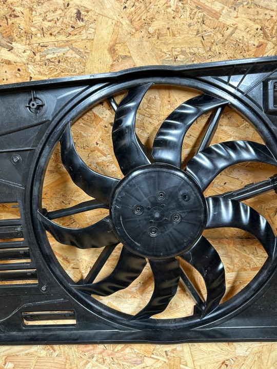 VW T-CROSS VENTILATEUR RADIATEUR CHÂSSIS 2Q0121207J 2Q0121203N