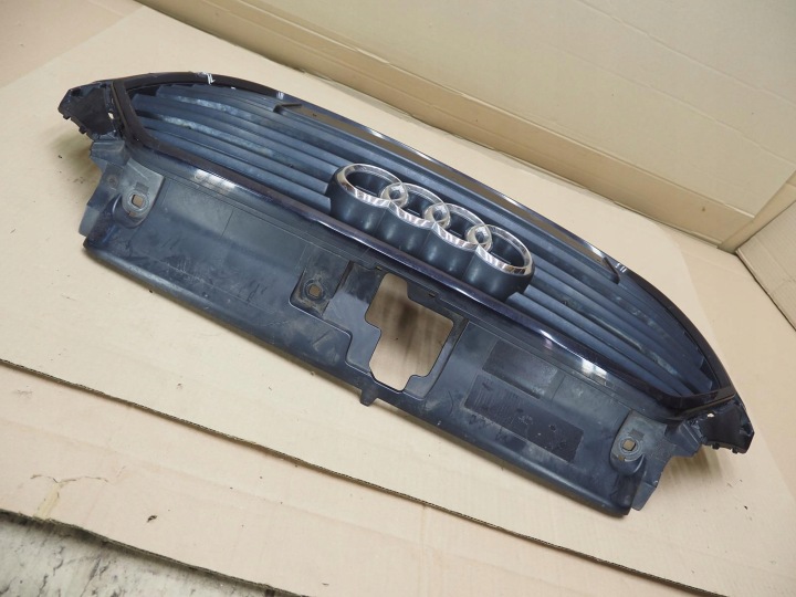 AUDI A3 LIFT 8V3853651AB GRILLE CALANDRE RADIATEUR SOUS RADAR