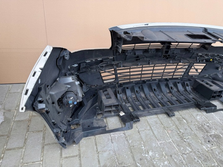 PARE-CHOCS AVANT AVANT RENAULT SCENIC III 620221946R