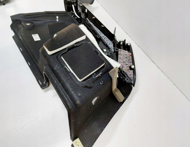 COLLECTEUR COUVERCLES DE COFFRE GAUCHE BMW 3 G21 UNIVERSEL