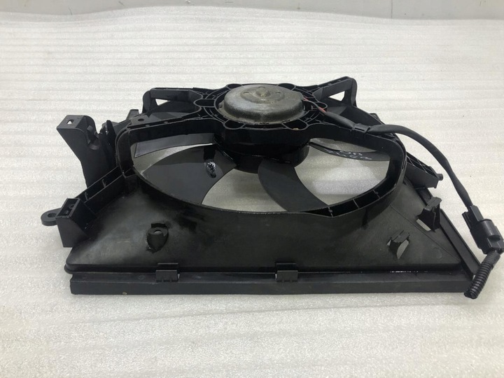 VOLVO V40 I 96-00 1,8 VENTILADOR DEL RADIADOR 8240212 