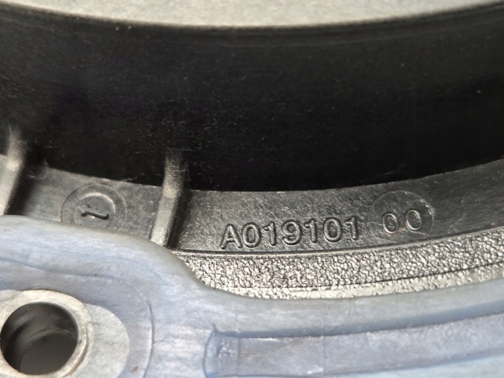TOYOTA PROACE PEUGEOT PARTENAIRE HAUT-PARLEUR PORTES DROIT AVANT 9809320180