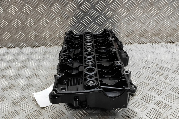 VOLVO OE 31670228 COUVERCLE DE SOUPAPES