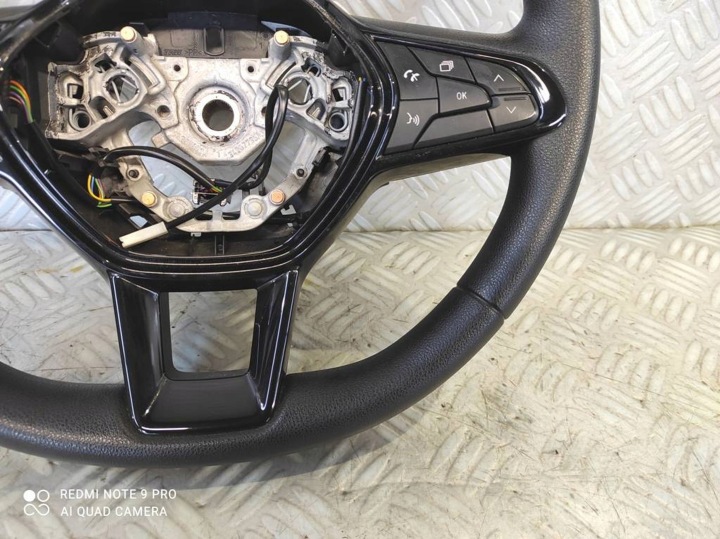 VOLANT 484004585R 60 MILLE KM RENAULT CLIO V 5 RENAULT CAPTUR II 2
