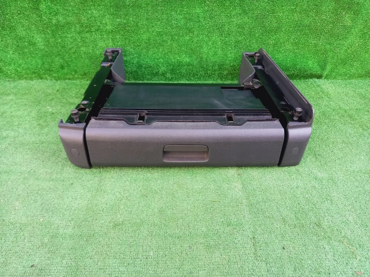 VW TOURAN I 03-06 CHÂSSIS FIXATION SUPPORT SIÈGES BOÎTE À GANTS CAPUCHONS BOULONS