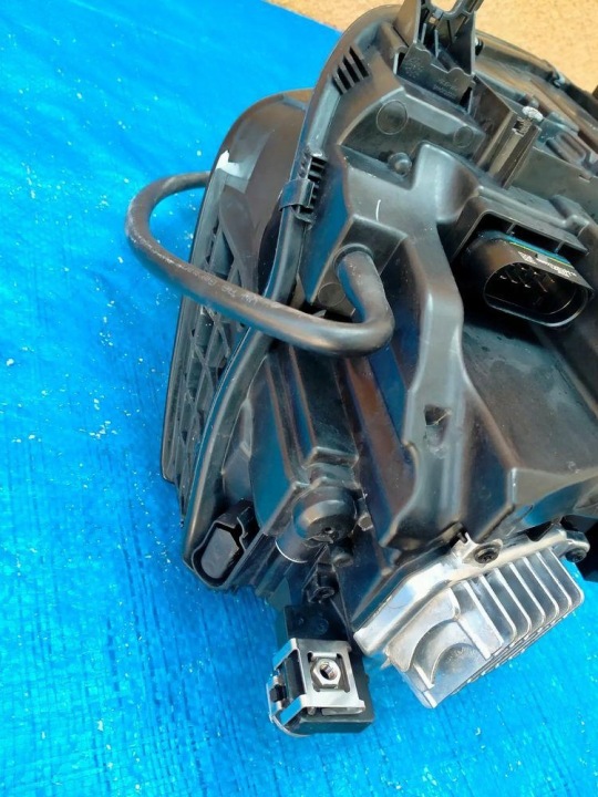 AUDI Q5 80A MATRIX PHARES GAUCHE DROITE PHARE REFLETOR AVANT ORIGINAL