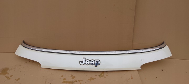 REVÊTEMENT CACHE SUR COUVERCLES DE COFFRE ARRIÈRE JEEP COMPASS 2 II 18-23ROK CHROME 709710000