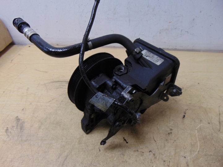 POMPE AMPLIFICATEUR BMW X3 E83 2.0D 7692974536