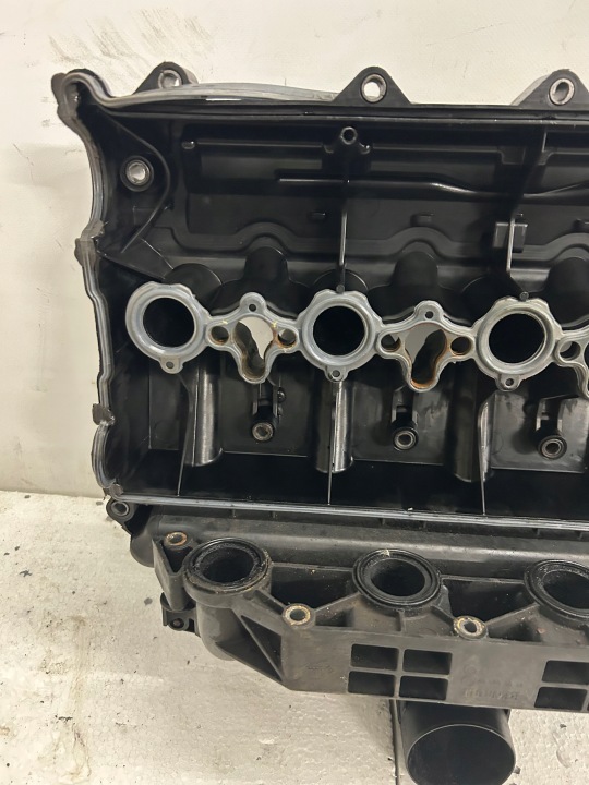 COUVERCLE DE SOUPAPES 2.5 TDCI VIVARO MOVANO PRIMASTAR 8200714033 8200684323A