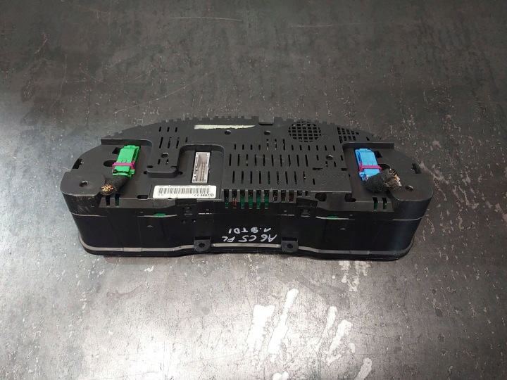 COMPTEUR COMPTEUR AUDI OE 4B0920981J