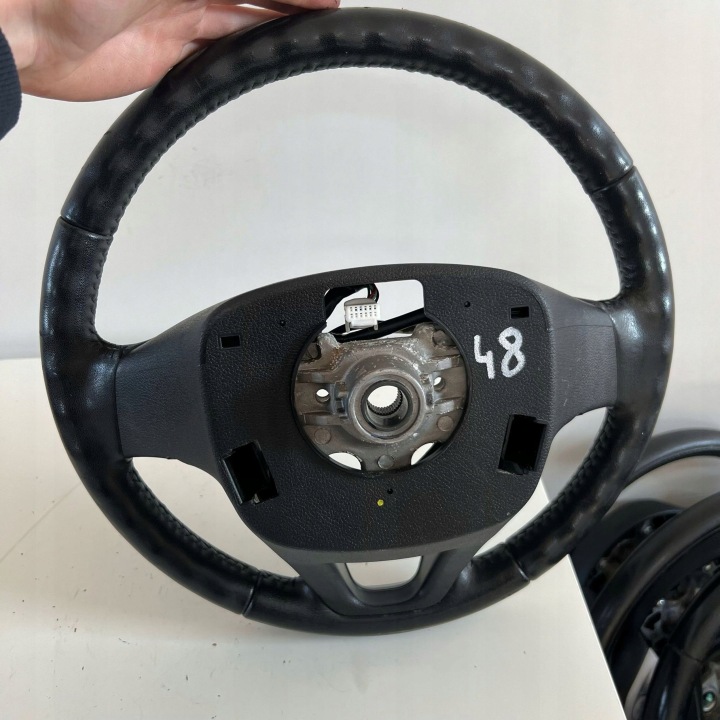 VOLANT MULTIFONCTION MULTIFONCTION HYUNDAI I20 PB LIFT 56190-1J400