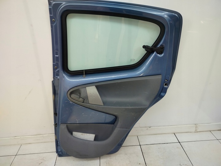 TOYOTA AYGO I 05R- PORTES DROIT ARRIÈRE DROIT ARRIÈRE 8R3