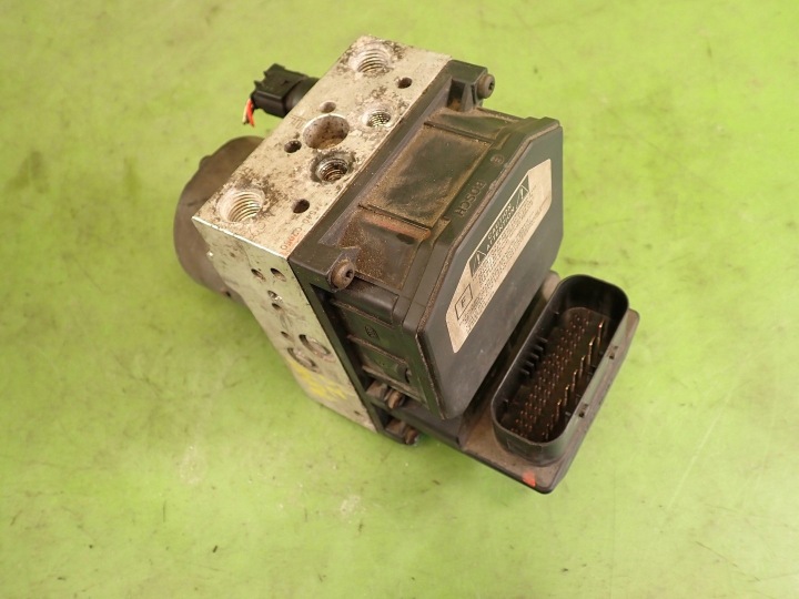 POMPE ABS TOYOTA COROLLA E12 LIFT 1.4 D4D 05R 89541-02090 0265950133