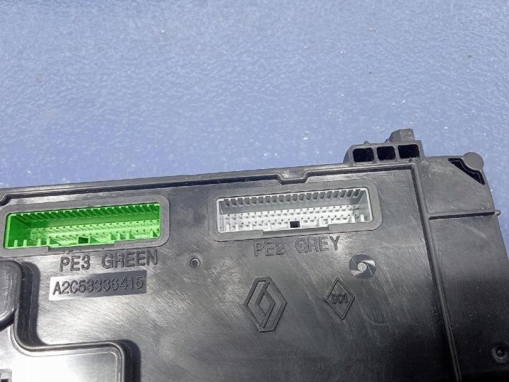 RENAULT LAGUNA III MODULE BCM BOÎTE FUSIBLES 284B14540R