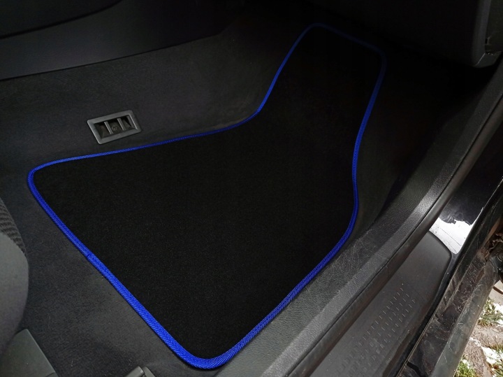 TAPIS DE SOL ESSUIE-GLACES ″EXTRA″ OPEL CORSA E-5D.(2014-2019)NIEBIESKIE REVÊTEMENT