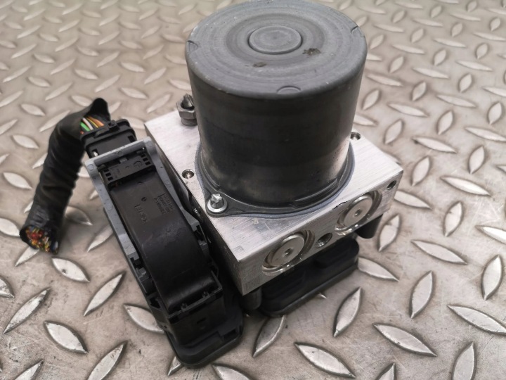 VOLVO XC40 2020 POMPE ABS