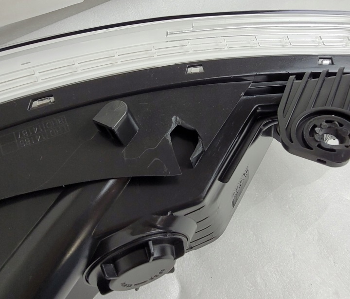 PHARE GAUCHE AVANT AVANT HYUNDAI I20 II LENTILLE LED 2014- 92101-C8