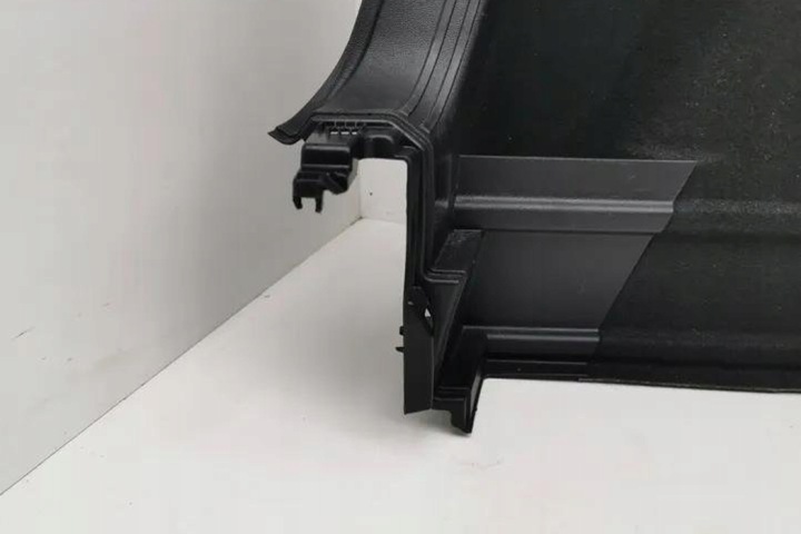 GAUCHE GARNITURE COUVERCLES DE COFFRE AUDI A1 SPORTBACK (8XA, 8XF) 82A867427A 1.0L