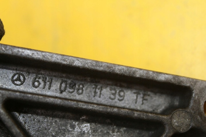 POIGNÉE MOTEUR SPRINTER I RESTYLAGE 2.2 CDI 6110981139