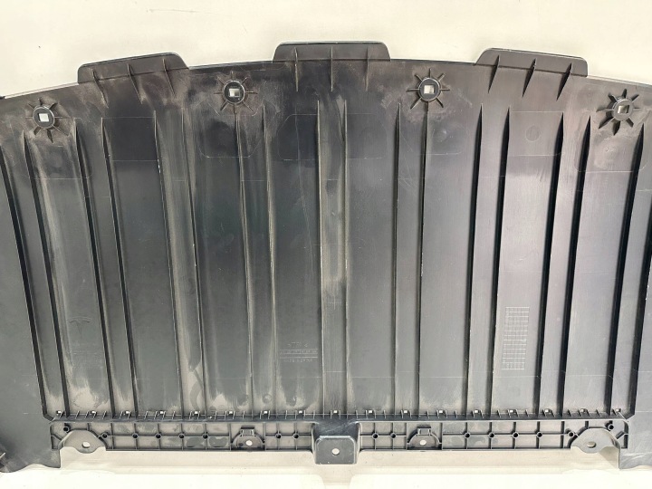 PROTECTION SOUS MOTEUR PARE-CHOCS AVANT TESLA MODÈLE Y 1613579-00-C