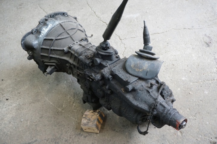 ISUZU TROOPER BOÎTE DE VITESSES AVEC RÉDUCTEUR ENSEMBLE 2,2 TD C223 84-91R