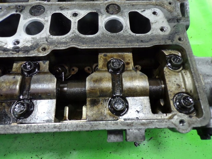 MITSUBISHI GALANT 2.4 16V CULASSE MOTEUR