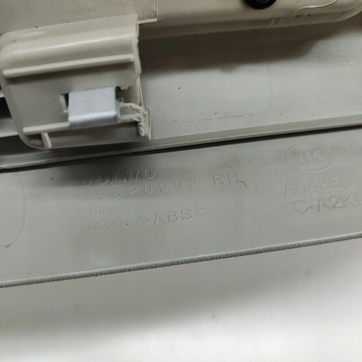 VOLVO XC90 2019 DROITE CÔTÉ PROTECTION BAGUETTES AVANT