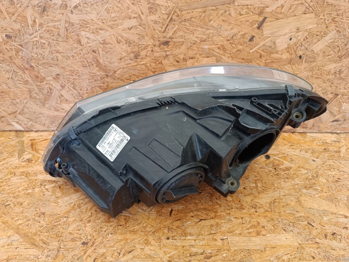 PHARE DROIT AVANT EUROPE PROJECTEUR A2048209659 MERCEDES W204 C CLASSE LIFT