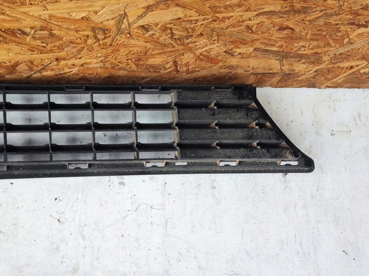 GRILLE CENTRALE PARE-CHOCS AVANT AVANT MERCEDES B CLASSE W245 A1698850123