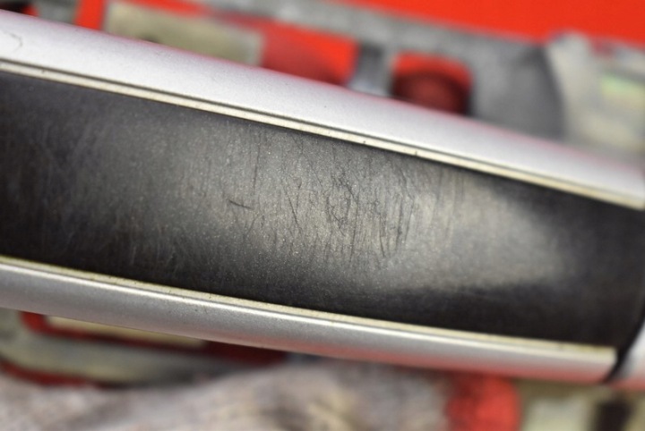 POIGNÉE GAUCHE ARRIÈRE ARRIÈRE ARGENTÉE 7L5837205 PORSCHE CAYENNE 1 I 02-07