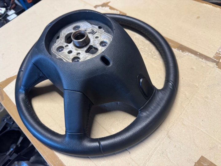 MERCEDES AVEC 221 CL 216 VOLANT CUIR PALETTES 2214600103