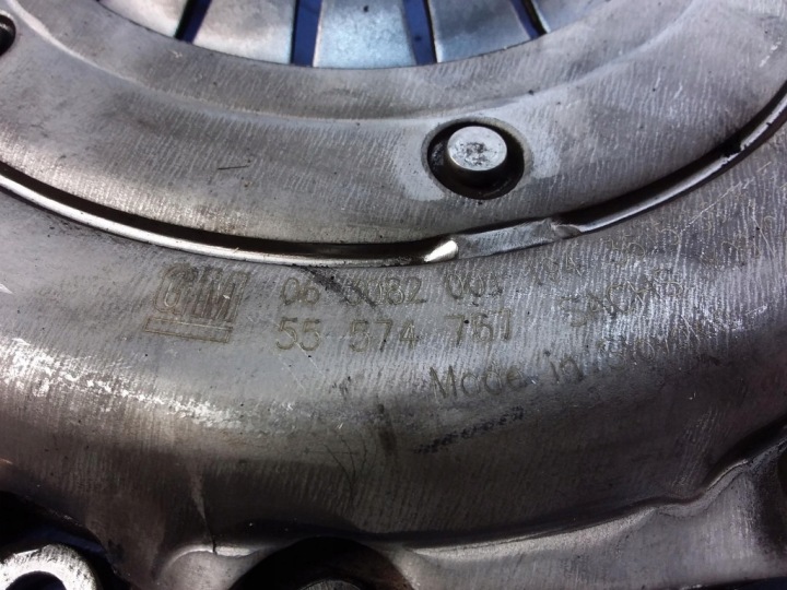 OPEL ASTRA K 1.4 T EMBRAYAGE DOUBLE MASSE 55574768