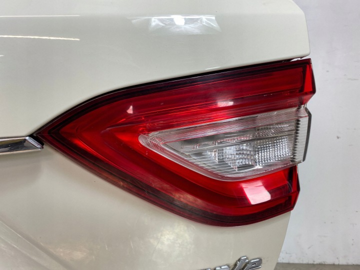 2018 MASERATI LEVANTE COUVERCLES DE COFFRE COUVERCLES DE COFFRE