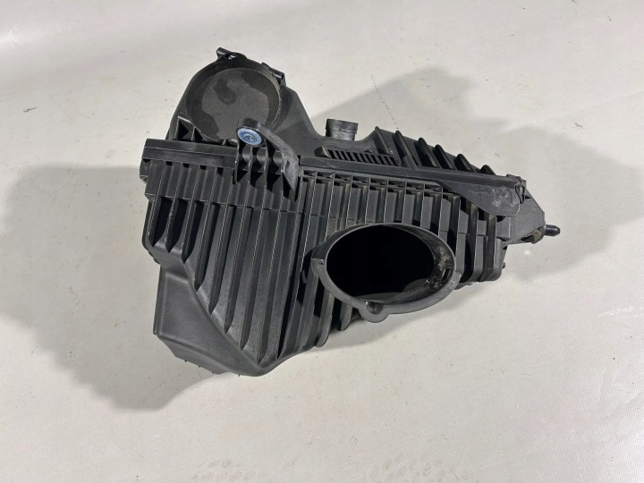 CHÂSSIS FILTRE AIR VW TOUAREG (7P5) 7P0129620A 3.0L HYBRID 245KW 2015