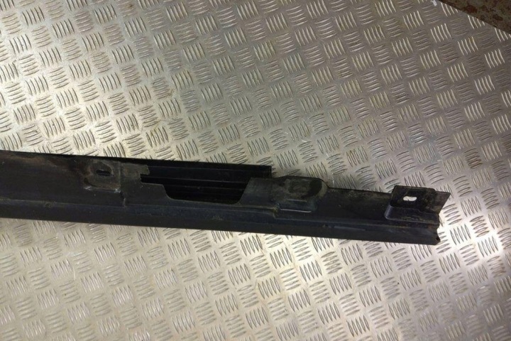 NADKLADKA SEUIL GAUCHE BMW 5 (F10) 7184773 2.0L DIESEL 2011
