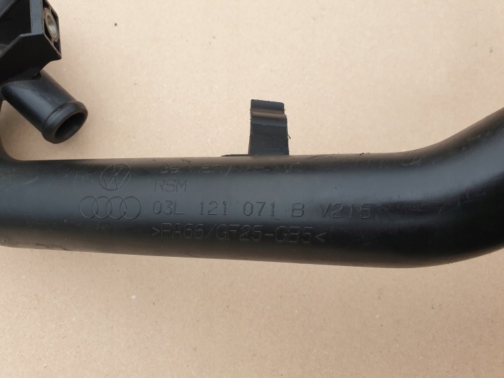 FIL TUYAU TUYAU EAU TUBES LIQUIDE AUDI A4 B8 8K A5 8T 2.0 TDI OE