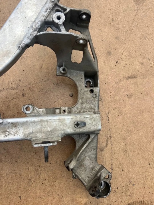 CHÂSSIS AVANT BMW 5 TOURING (E61) 6759461 2.5L GASOLINE 141KW 2004