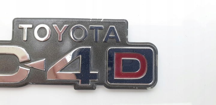 TOYOTA AVENSIS T25 COROLLA E12 VERSO EMBLÈME INSCRIPTION INSIGNE D4D LOGO