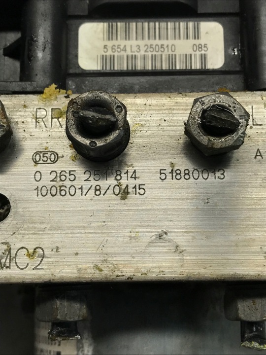 CONTRÔLEUR POMPE ABS 51880013 0265251814